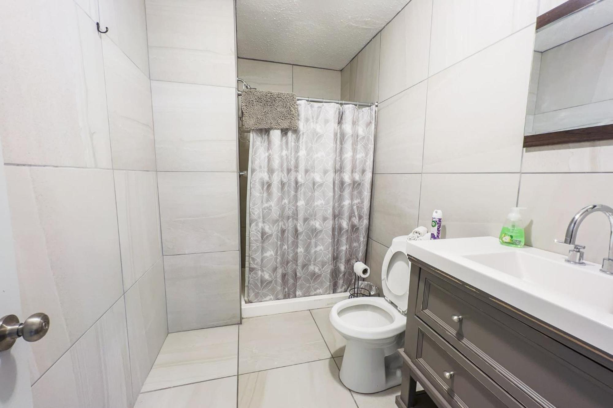 Large 6Br, 6 Bath In The City Of ไนแอการาฟอลส์ ภายนอก รูปภาพ